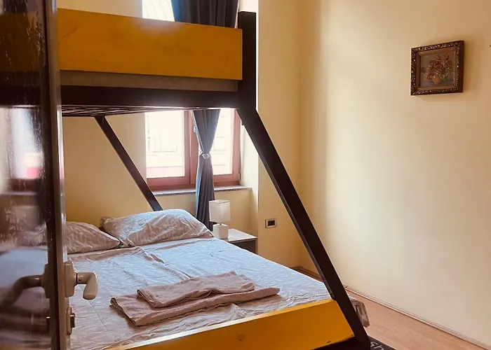 Vinkov's Center شقة يايتشه